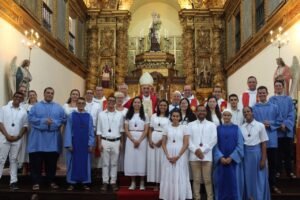 Um sim para Deus e Sua Santa Igreja: Engajamentos no início do Retiro Comunitário SdV