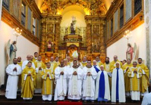 Ordenação Sacerdotal de Diácono Marcos, João Gabriel e João Batista
