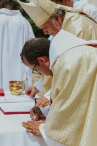 Instituição de Padre Lucas como reitor do Santuário Diocesano de São José