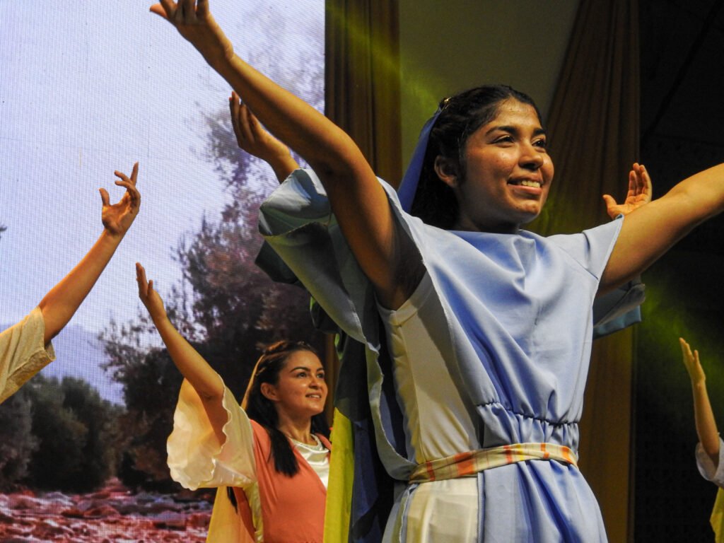 Musical Peregrinos da Esperança (2)