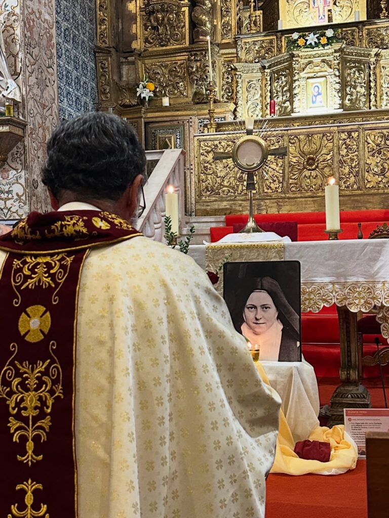 Convento do Calvário celebra dois anos de Adoração Perpétua